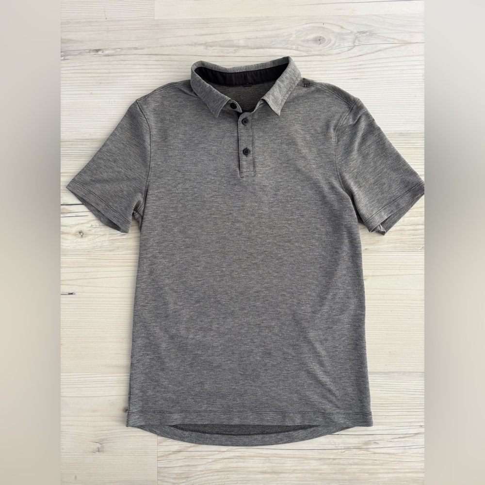 Men’s Lululemon Evolution Short-Sleeve Polo Shirt in heathered gray size small